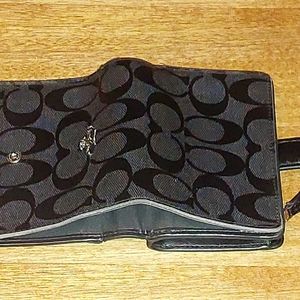 Coach ID wallet